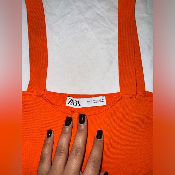 ZARA - Orange Ruffle Crop Top - Picture 2 of 3